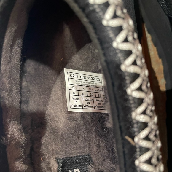 Ugg Tazz - Picture 5 of 9